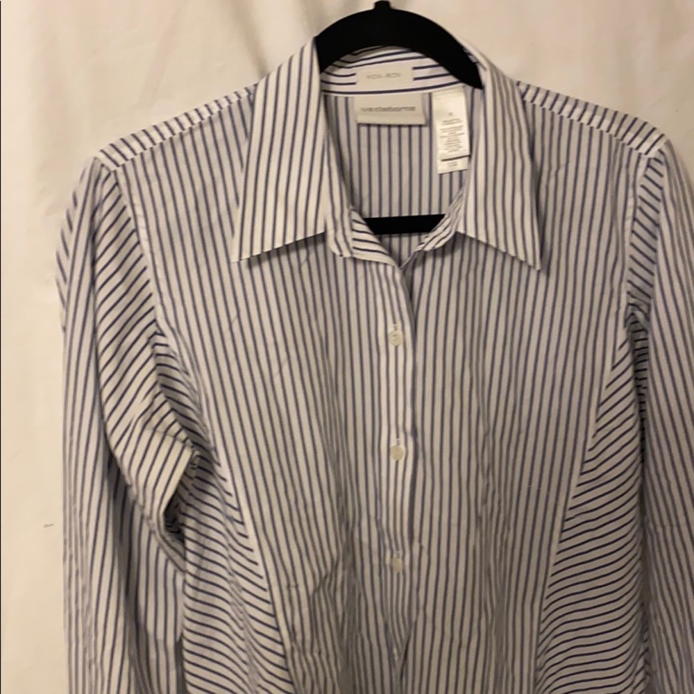 Liz Claiborne Women’s button down Used
